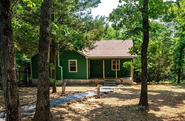 The Leanin' Tree - Nestled Amongst The Piney Woods Of East Texas by RedAwning