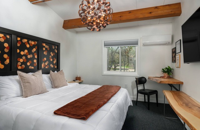 The Lincoln Boutique Motel