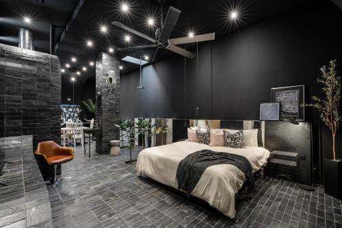 The Manor at Worth the Wait Ranch