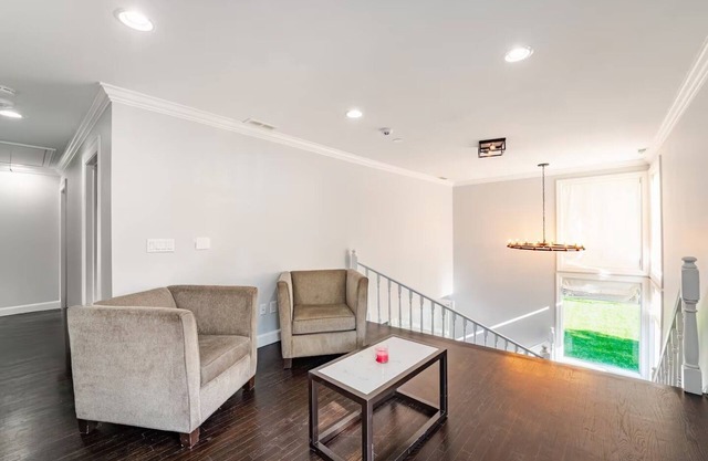 The Mansion Hotel-style