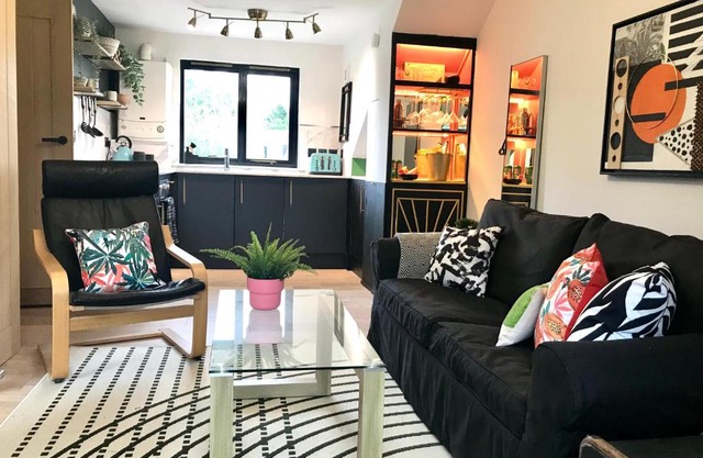 THE MORNINGSIDE APARTMENT Charming stylish apartment in the centre of Innerleithen