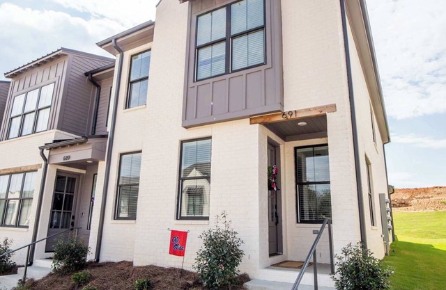 The MVP on Miramar by Apex Short Term Stays