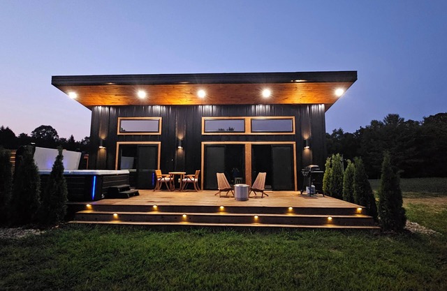 The Mysa - Lux Villa with Sauna & Hot tub/NEW