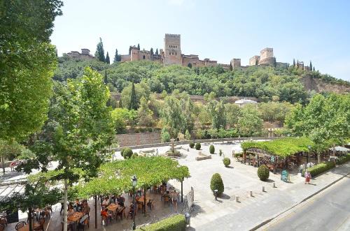The Nasrid Palace from your bed !