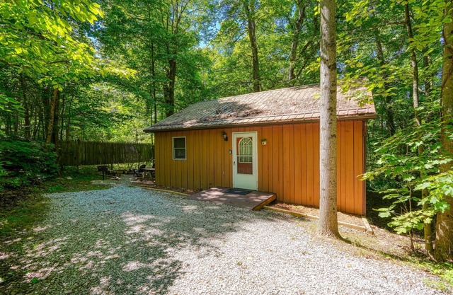 The Nest at Hiding Place Cabins