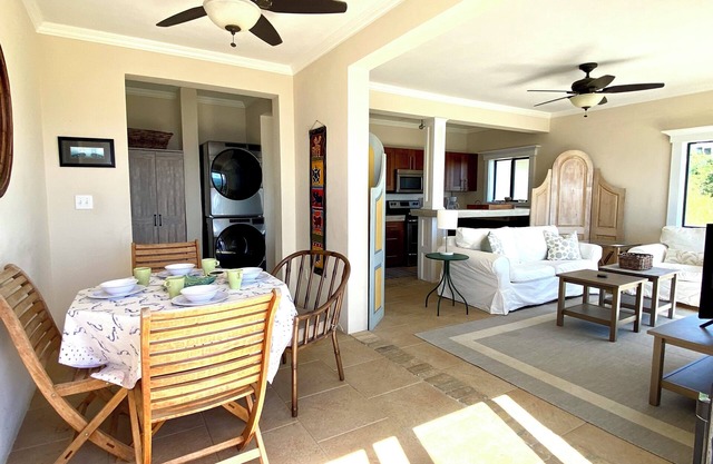 The Nest at Surewinds in beautiful St Thomas with WiFi, AC
