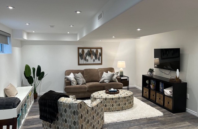The Oake Room - Modern Convenience