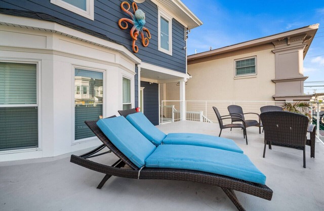 The Octopus House: NEW 1BR Stylish Getaway