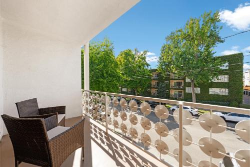 The Orchid-Beachfront Bliss Spacious 2BR Apt In Santa Monica