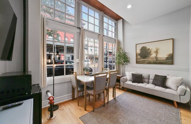 The Owl Suite at Divine Otter