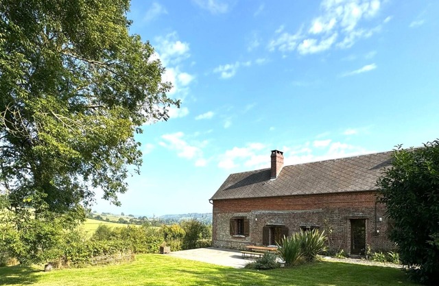 The Poussiniere Cottage - View - 6p