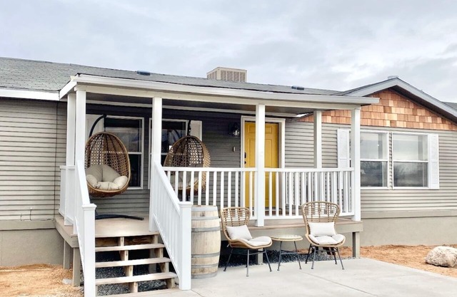 The Palisade River Retreat