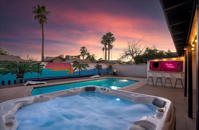 The Palms Cabana | Pool, Hot Tub, Bocce & PuttPutt