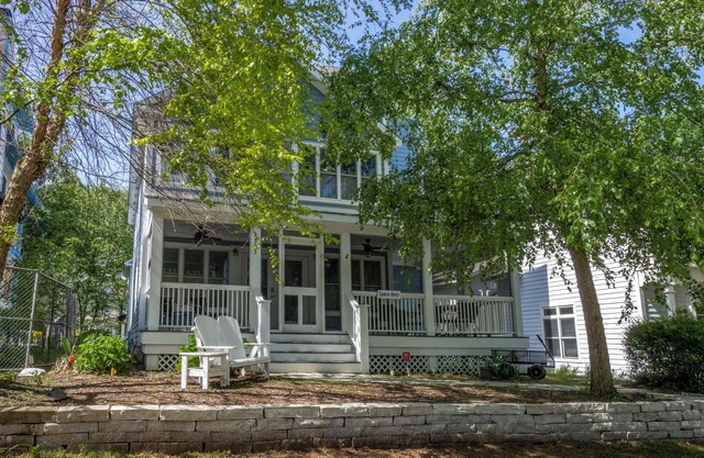 The perfect combination for large groups, holidays and of course VACATION