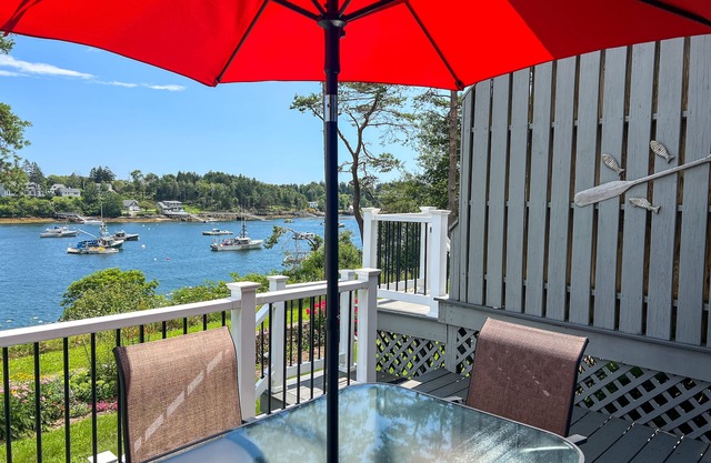 The perfect seaside retreat overlooking scenic Mackerel Cove on Bailey Island