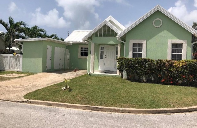 The Pool House-Atlantic Rising, by the stunning Bottom Bay Beach- June discount