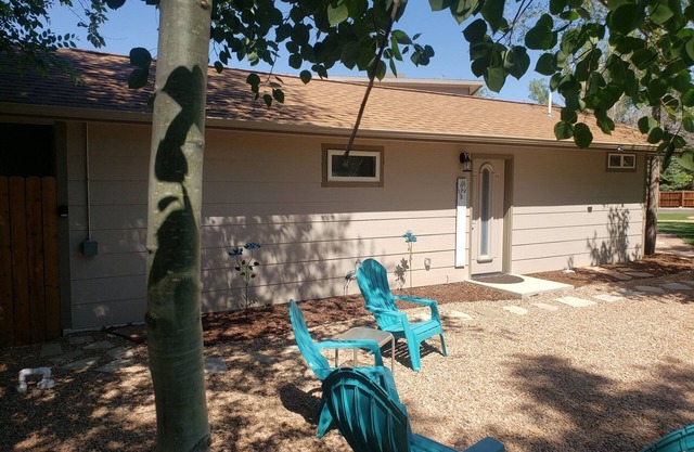 The POOL HOUSE, Fire and Water, YOUR Oasis awaits!