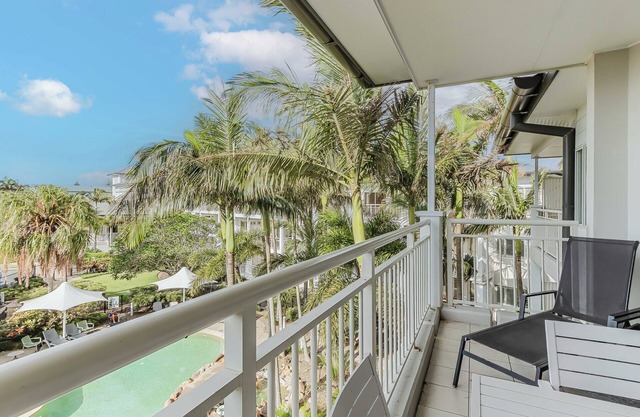 The Pool Resort Kingscliff - 2B Dual Key (7303/04) - Holiday Management Co.