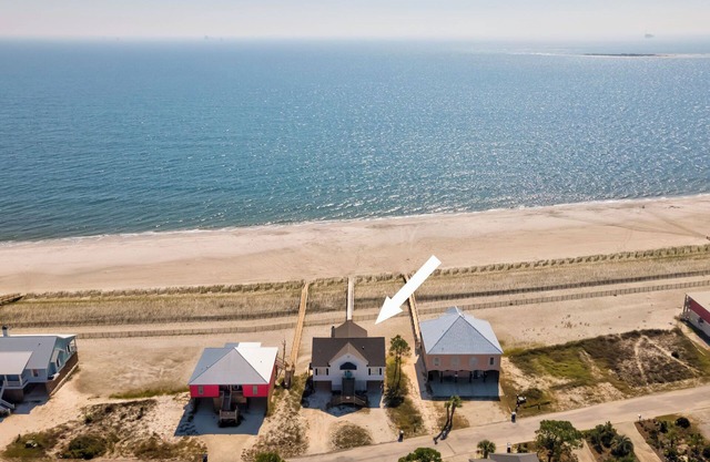 The Pour House - Gulf Beachfront, 4 Bedroom, 2 Bath, Dog Friendly, Sleeps 8