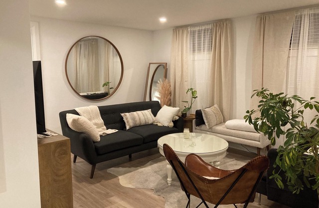 The Prof's Place: Unique Boutique