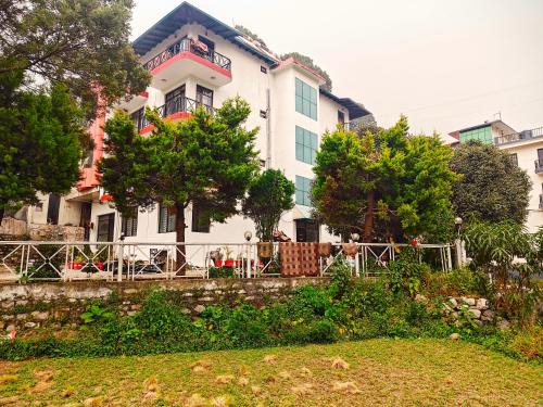 The Raikwals By Vista Stays