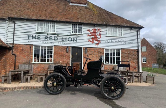 The Red Lion Charing Heath