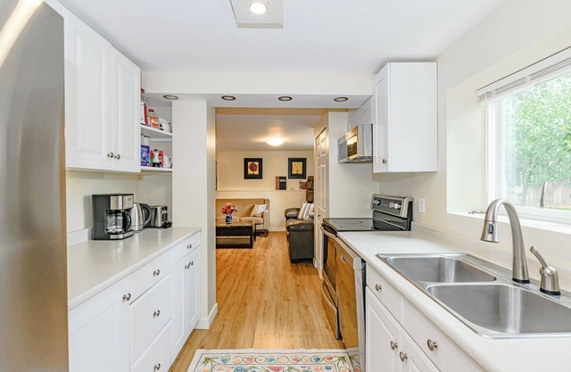 The Reviews Are In:nGREAT PLACE!nExtremely CleannLots of Food & Peace & Quiet