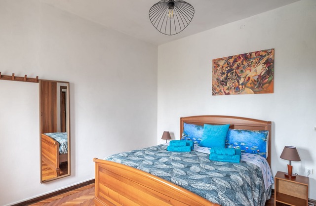 The River Bank Room - The room facing the bank