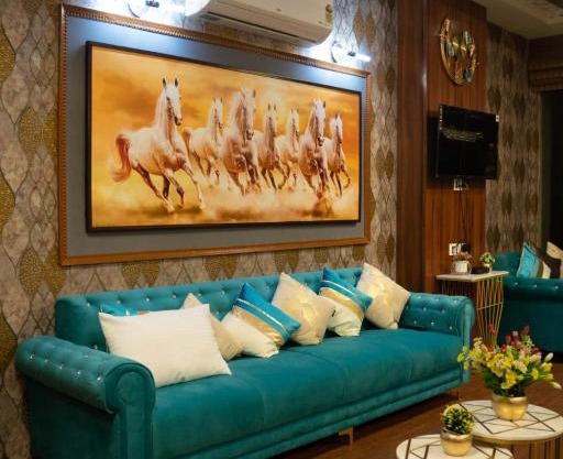 The Royal In
