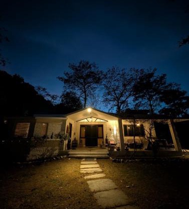 The Rustic Manor - Corbett