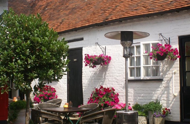 THE SARACENS HEAD INN