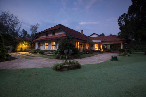 The School Estate in 100 Acres