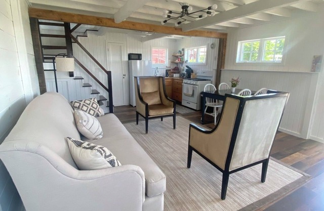 The Stable at Fairland Farm - Converted Country Retreat