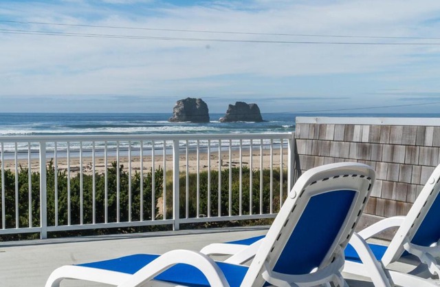 The Strand at Twin Rocks