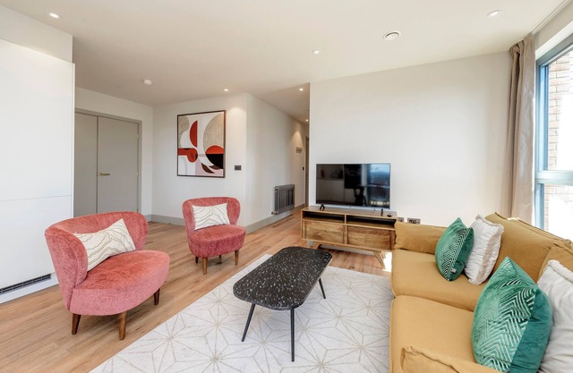 The Stylish Nest - Two Bedroom Apartment, Sleeps 4