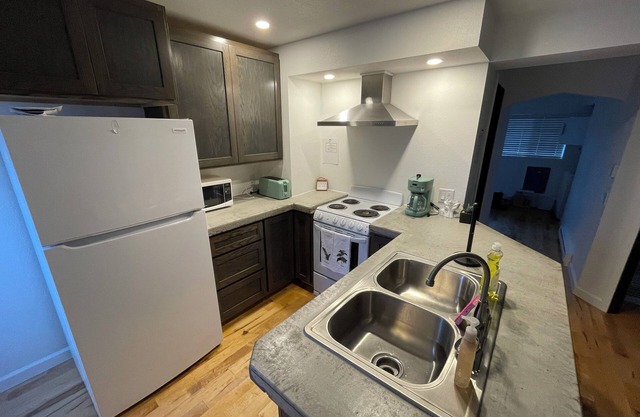 The Suite on Maple, walking distance from downtown.