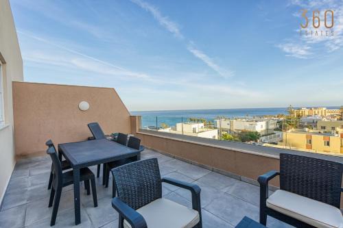 The Suite Stay - Just off the Promenade & Beach !