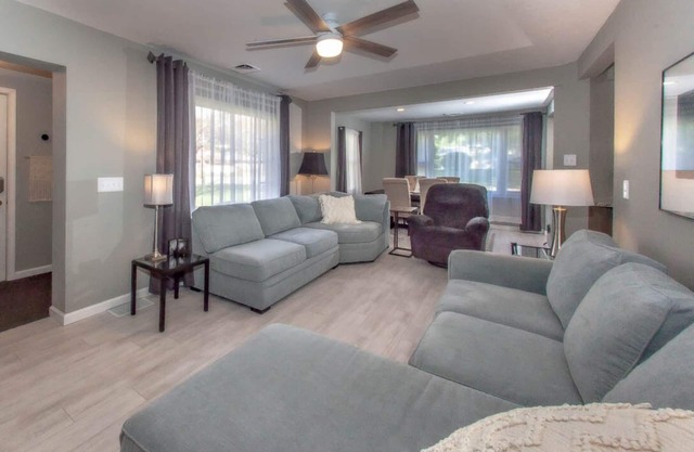 The super comfy Buck!