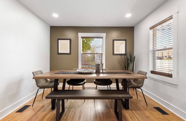 The Sweet Retreat Wheelchair Accessible Historic Home