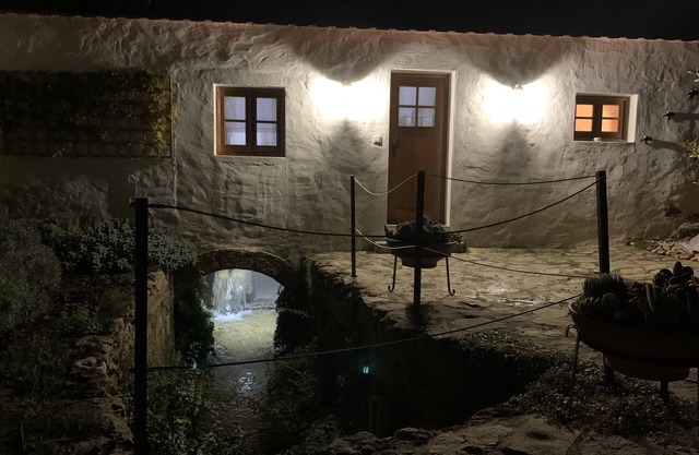 The Watermill | O Moinho da Ribeira