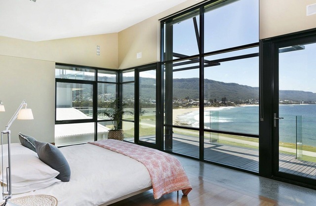 The Weaver Beach House @ Sandon Point