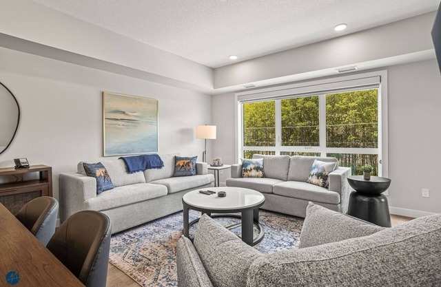 The Westview - 2 Bed/2Bath Sleeps 6