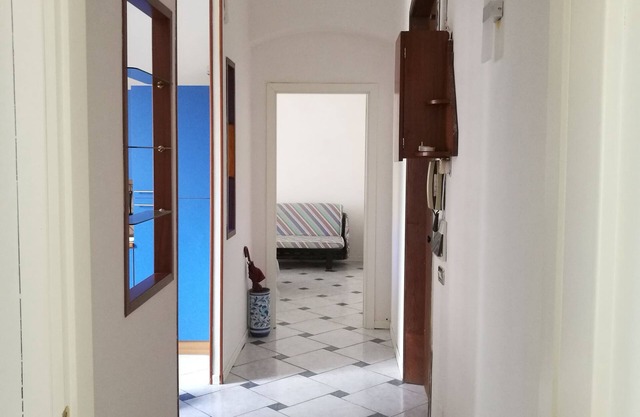 THE WINDOW ON THE 5 EARTHES