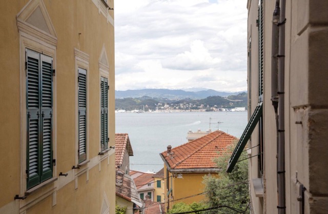 The window on the sea