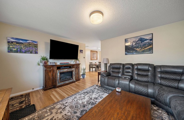 The Wolff St. Den: 3bed 1 bath home in quiet neighborhood.