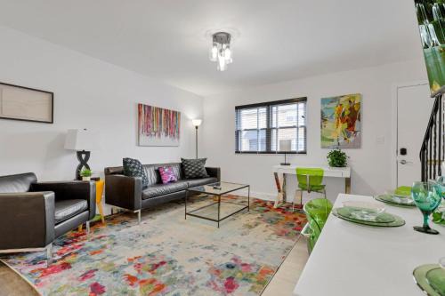 The Worthington - 3 BR 2 5 Bath and Parking