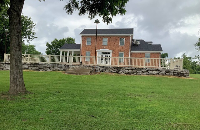 The Zion House - Charming Historic Home Perfect for Family Vacations and Events