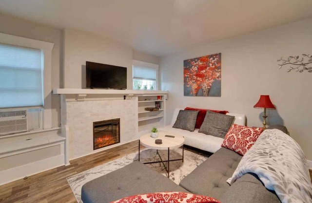 TheSuiteOne @ The Garland Suites