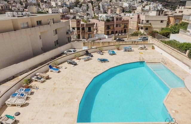 This apartment is a 2 bedroom(s), 2 bathrooms, located in Is-Swieqi, null.