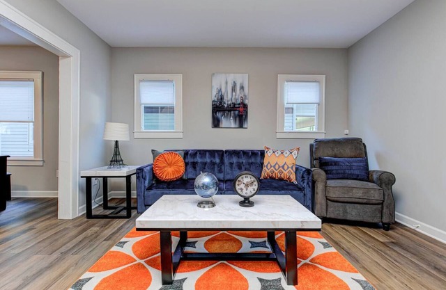 This house is a 3 bedroom(s), 1.5 bathrooms, located in Indianapolis, IN.